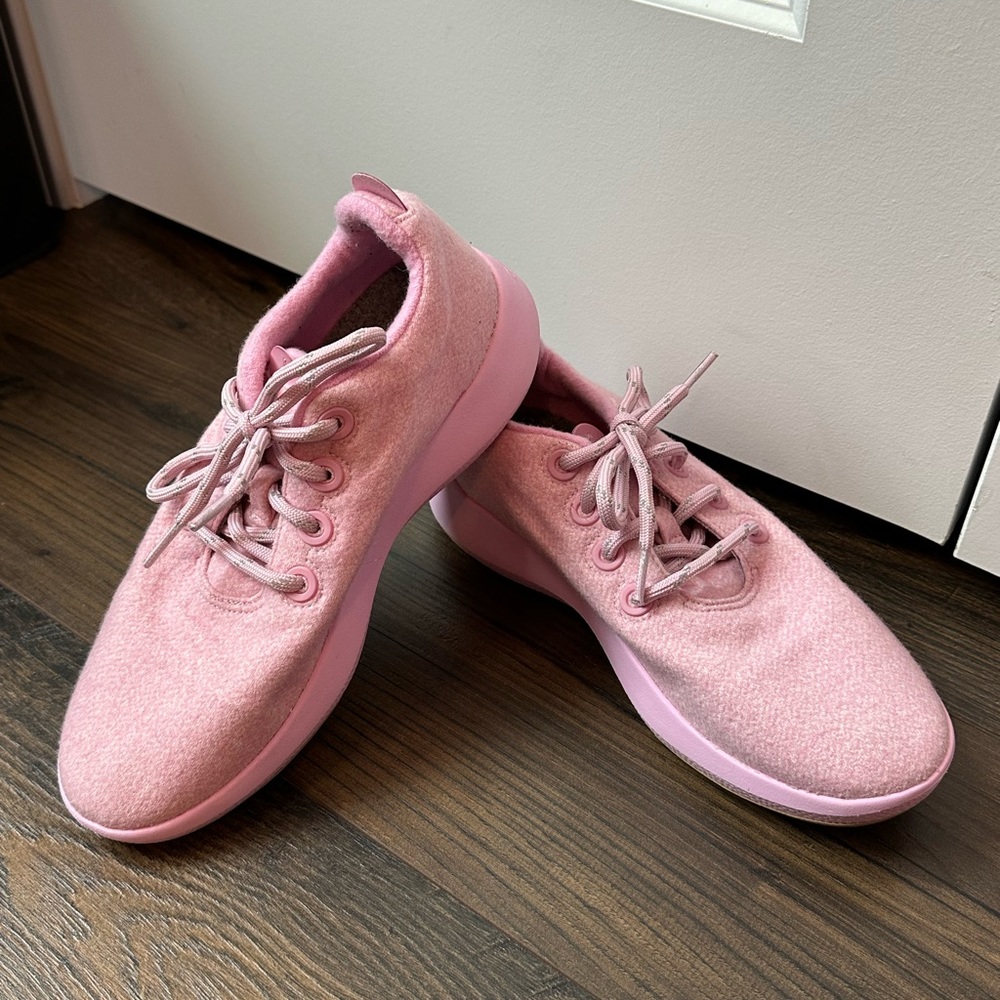 allbirds Women's Wool Runner Mizzles in Buoyant Pink (Size 9)